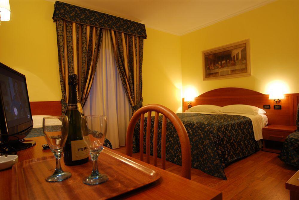 Rest Guesthouse Roma Ngoại thất bức ảnh
