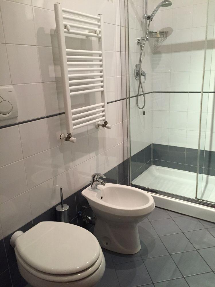 Rest Guesthouse Roma Ngoại thất bức ảnh