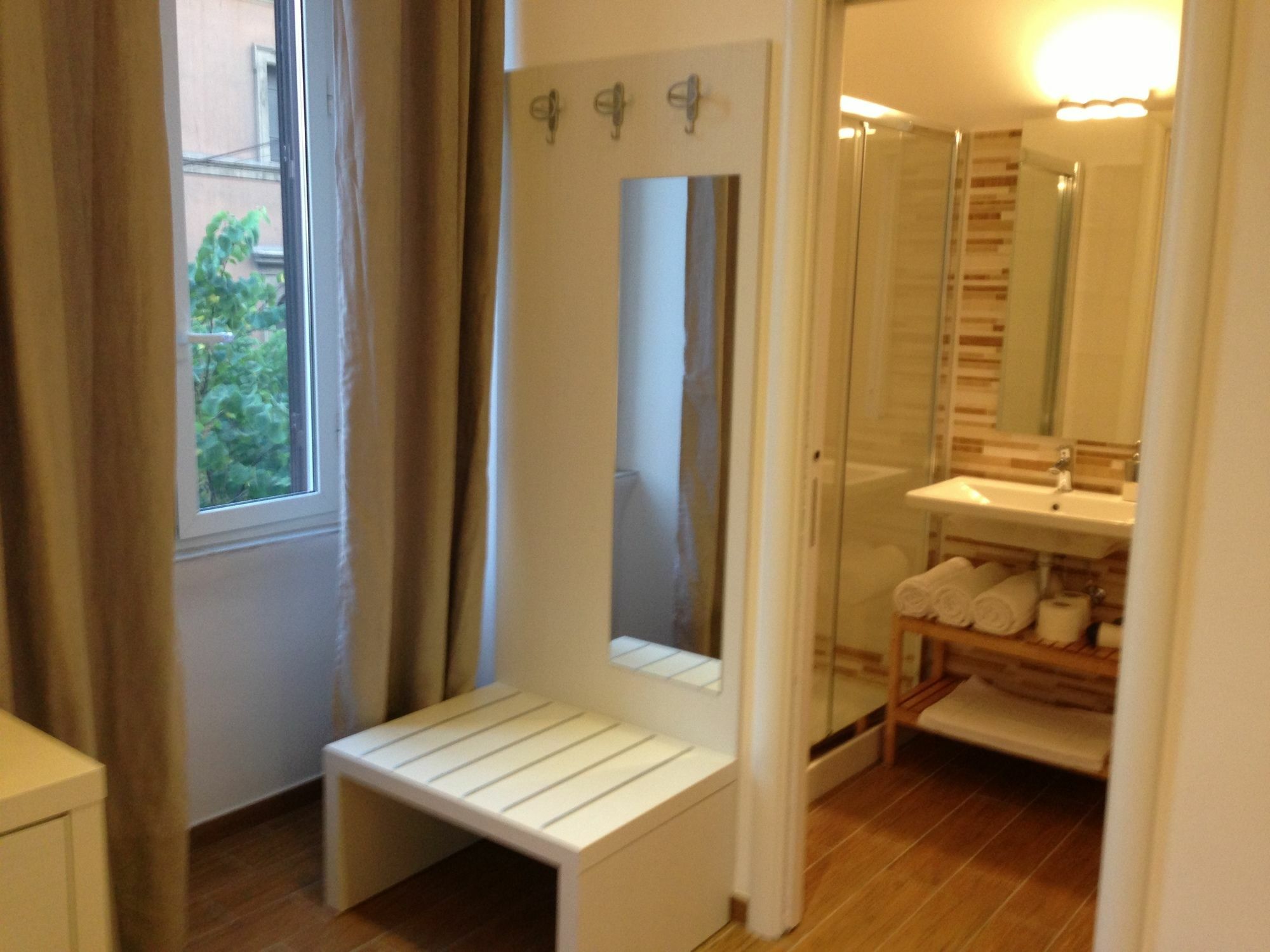 Rest Guesthouse Roma Ngoại thất bức ảnh